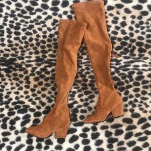 Perfect Condition Goodnight Macaroon Boots- EU 36